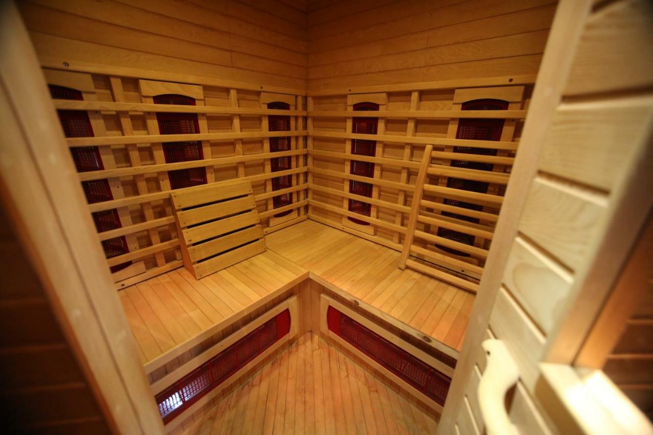 Barsy 34 Hotel Havelange Екстериор снимка